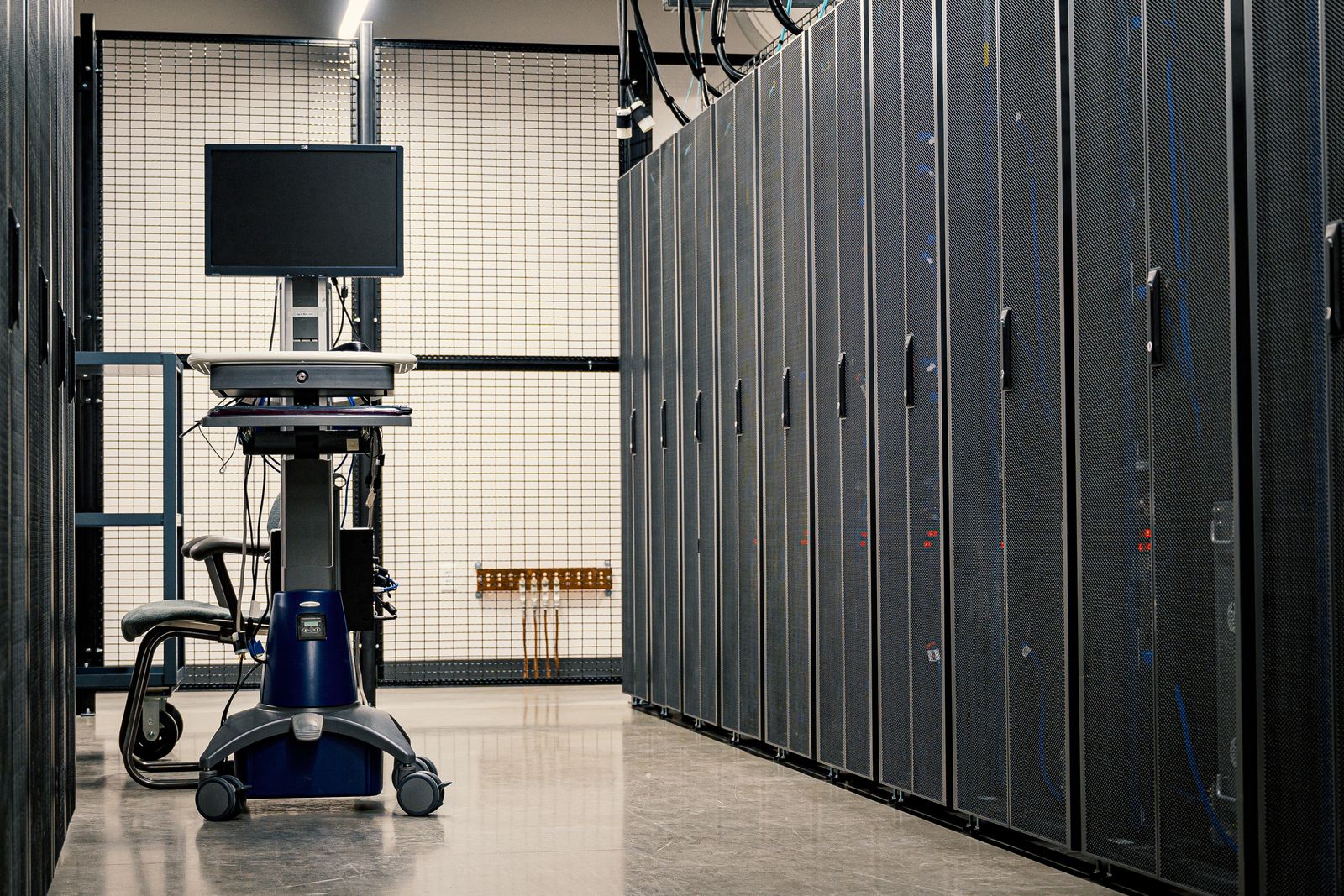 Datacentre cabling behind offsite cloud backup Singapore copies