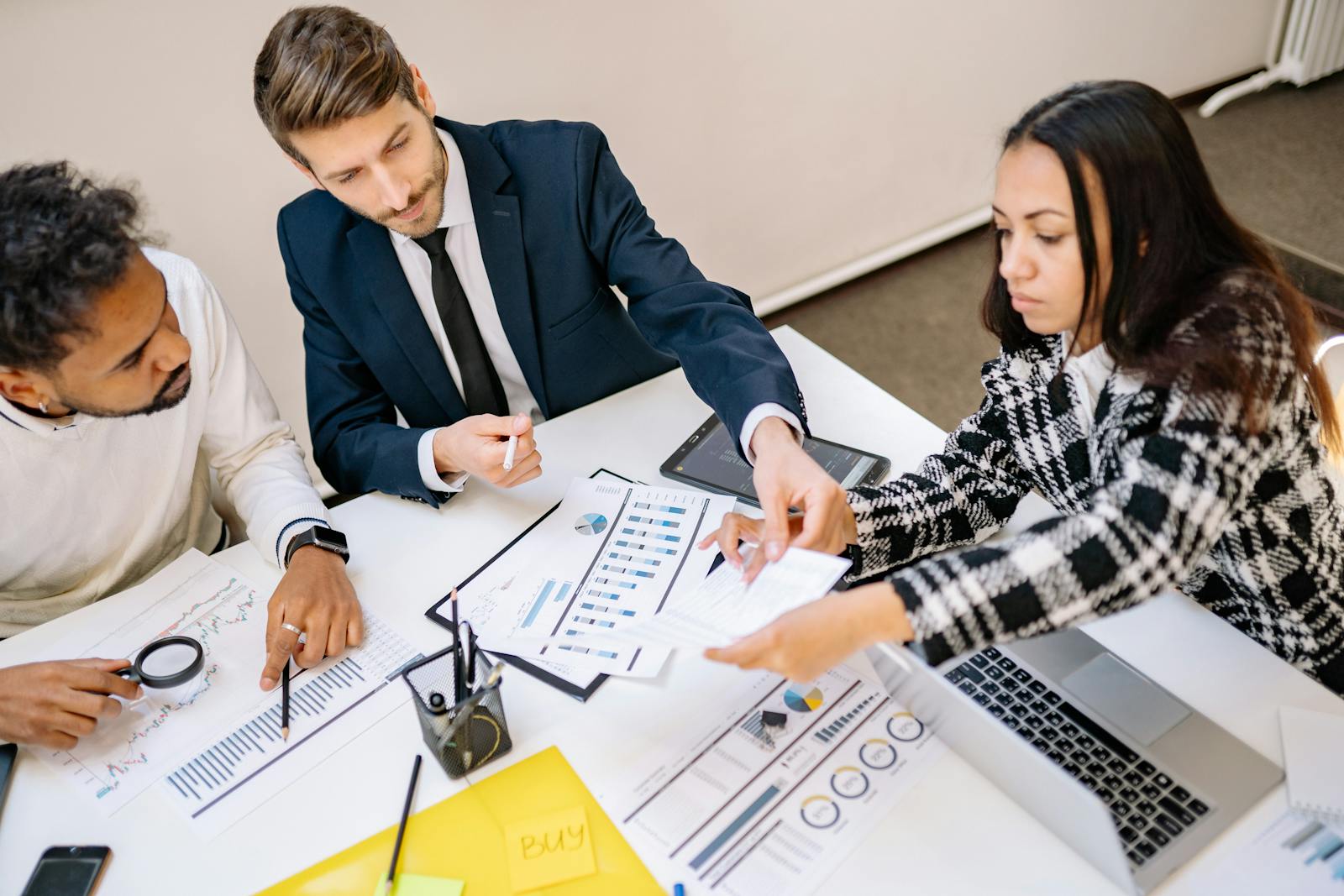 Rezolva managed IT team at work